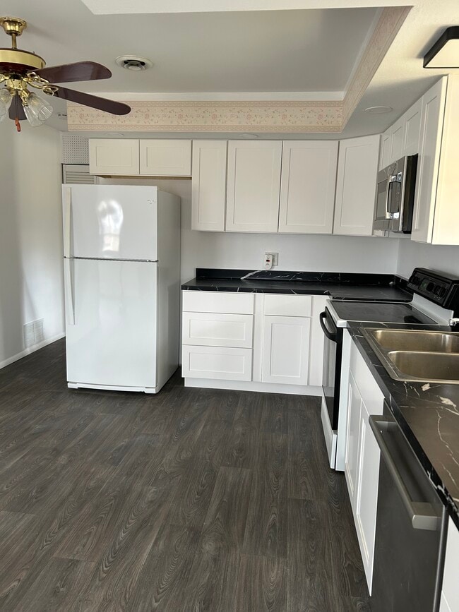 Building Photo - 4629 Cemetary Rd