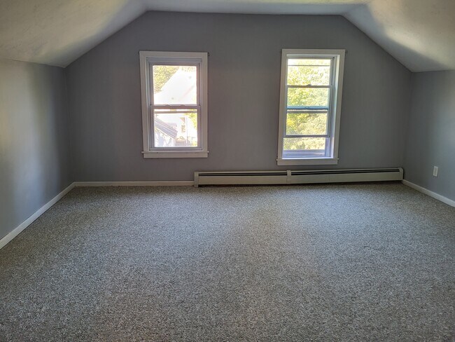 Building Photo - 91 Summit St