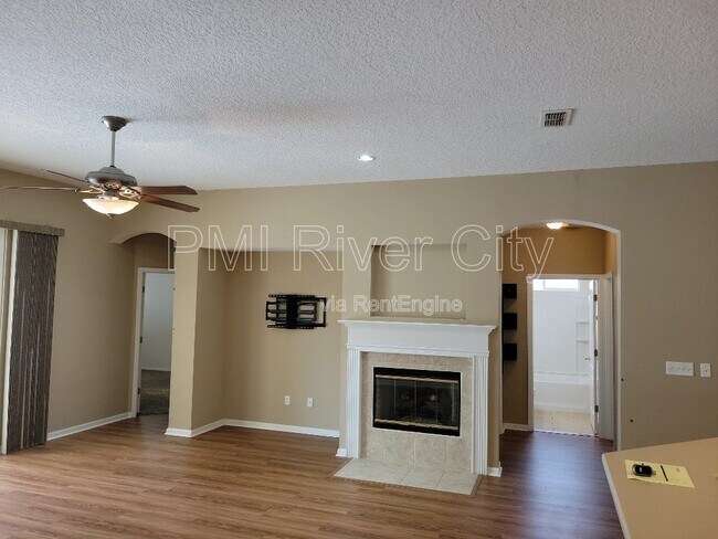 Building Photo - 14283 Big Spring St