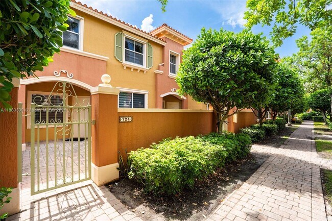 Primary Photo - 724 SW 106th Ave