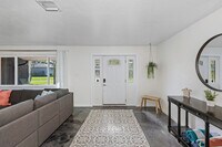 Building Photo - 296 Broadview Dr