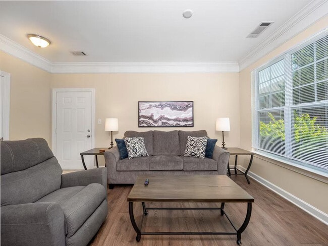 Building Photo - 2028 Brisbane Woods Way