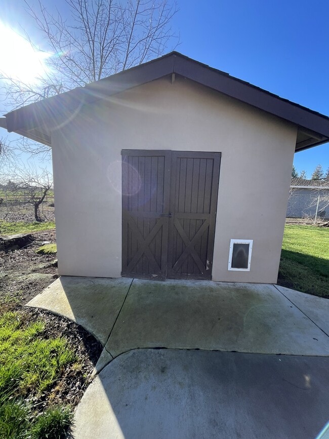 Building Photo - 8302 Bailey Rd