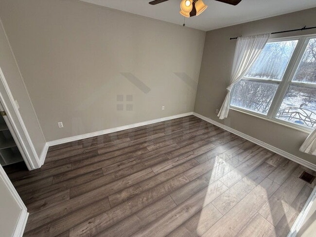 Building Photo - 1148 Somerville Dr