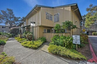 Building Photo - Townhouse Condo 2 BD / 1.5 BA