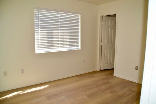 Building Photo - 81641 Ave 48