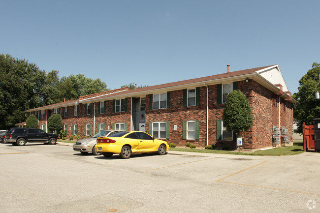 Primary Photo - Spring Manor Apartments