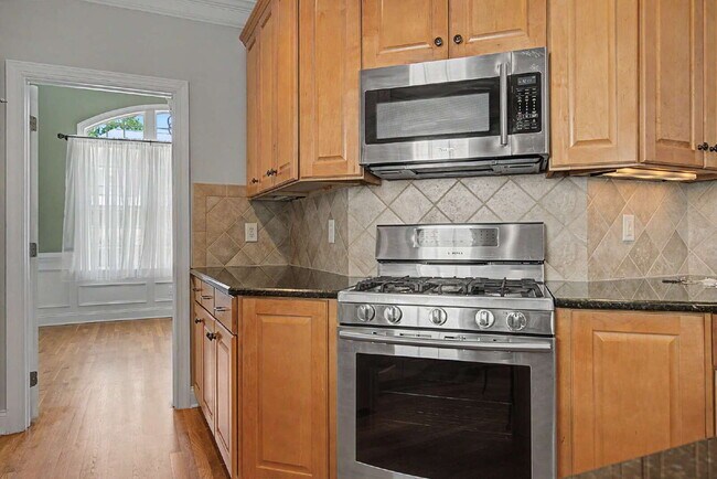 Building Photo - Spacious and Move-in Ready 4-Bedroom in Cary!