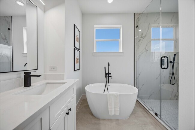 Building Photo - 2014 Yates St