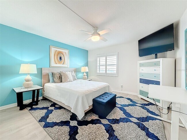 Building Photo - 400 64th Ave