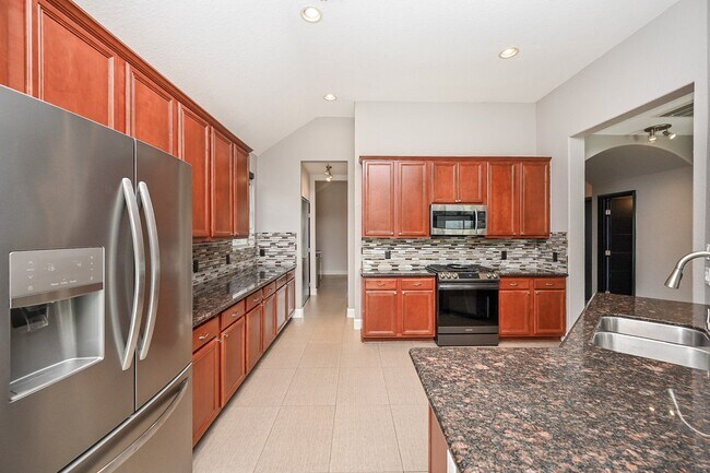 Building Photo - 146 Rocky Point Dr