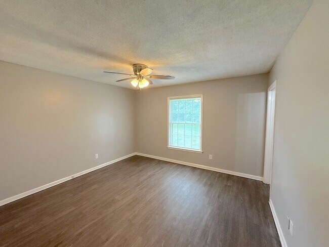 Building Photo - 4872 Burgess Cove