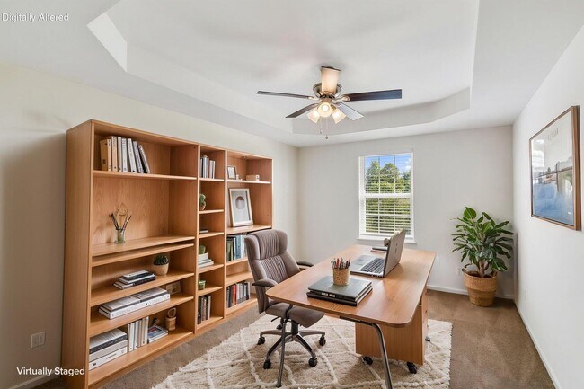 Building Photo - 1725 Louise Cir