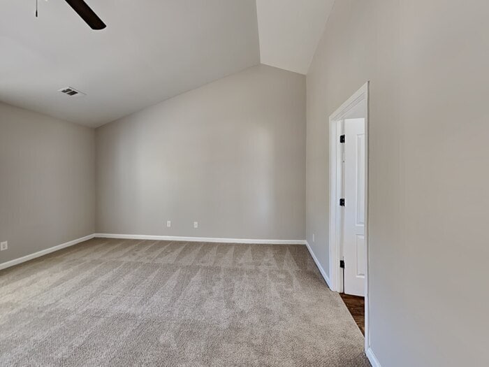 Building Photo - 1979 Raegan Way