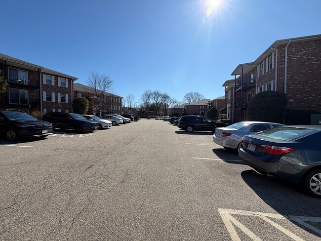 Building Photo - 354 Neponset St