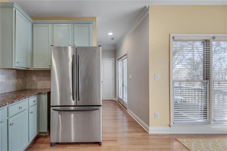 Building Photo - 1387 Village Creek Cir