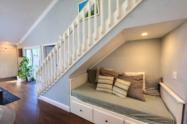 Building Photo - 7174 Sportsman Dr