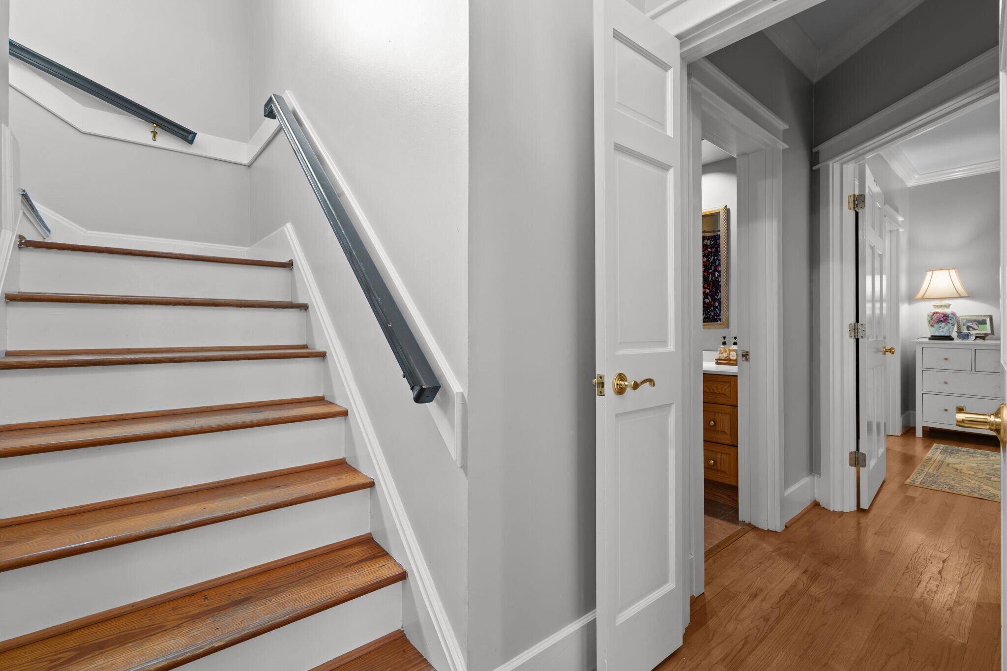 Building Photo - 2050 Midland Rd