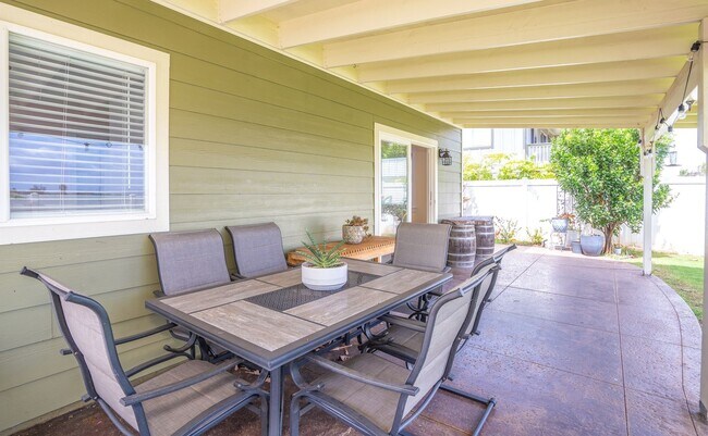 Building Photo - Waikapu Gardens 4 Bed/3 Bath, Beautiful Ho...