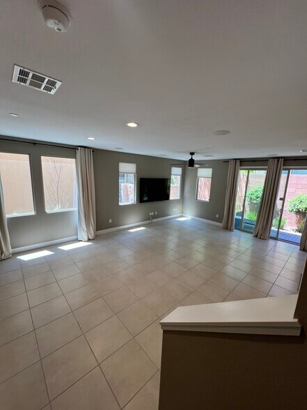 Building Photo - 11361 Gravitation Dr