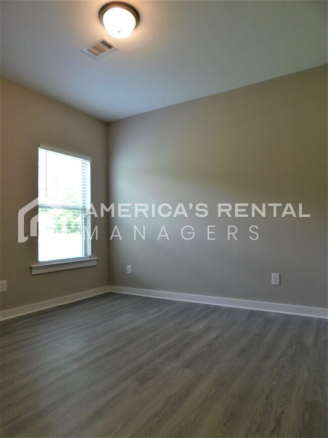 Building Photo - 15537 Crimson Rdg Cir