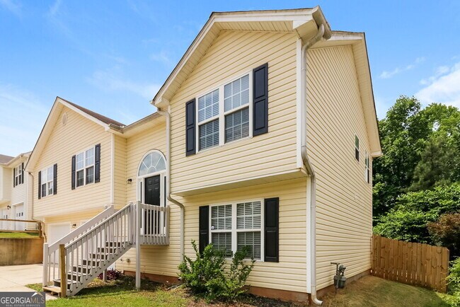 Building Photo - 205 Ashland Manor Dr