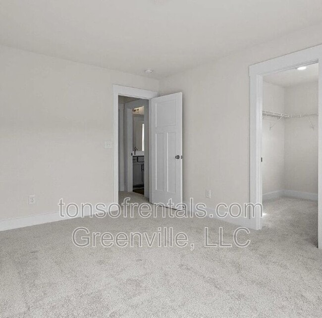 Building Photo - 539 Ml Pk Wy