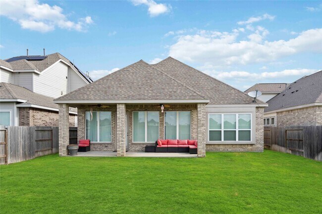 Building Photo - 24023 Lake Molveno Dr