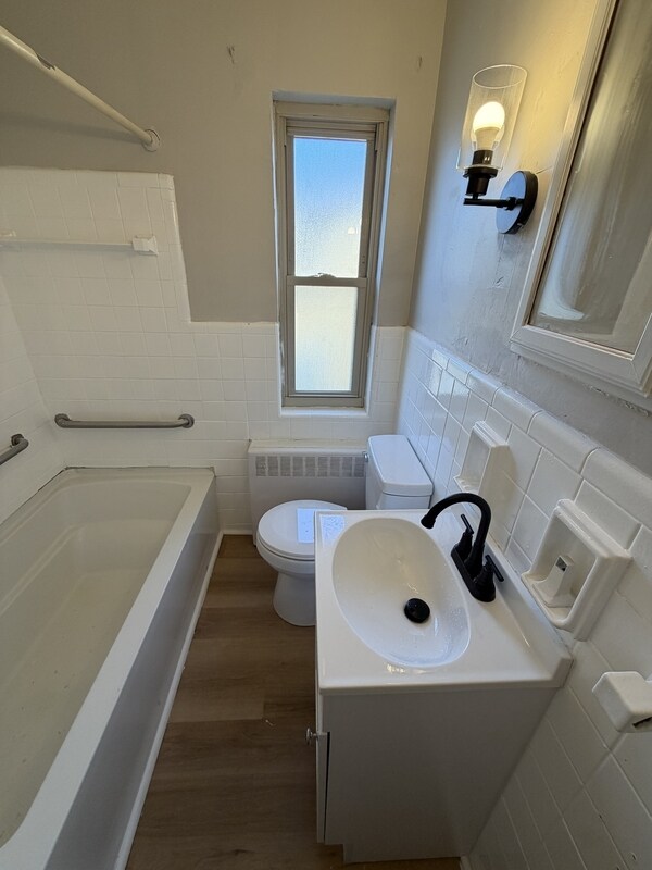 Building Photo - 7139 Eastlawn Dr