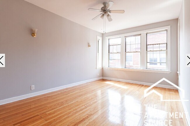 Building Photo - 552 W Aldine Ave