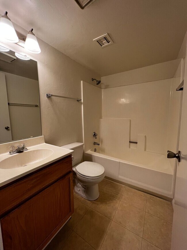 Building Photo - 6132 Antelope Villas Cir