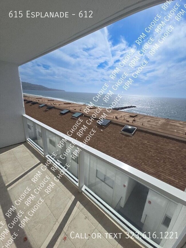 Building Photo - 615 Esplanade-612