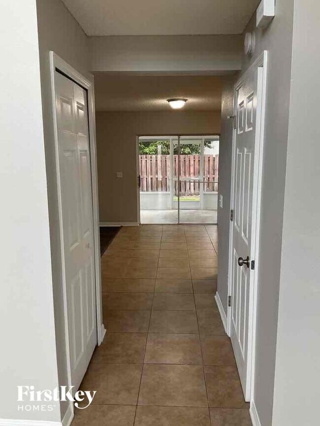 Building Photo - 7094 Shady Pine Ct