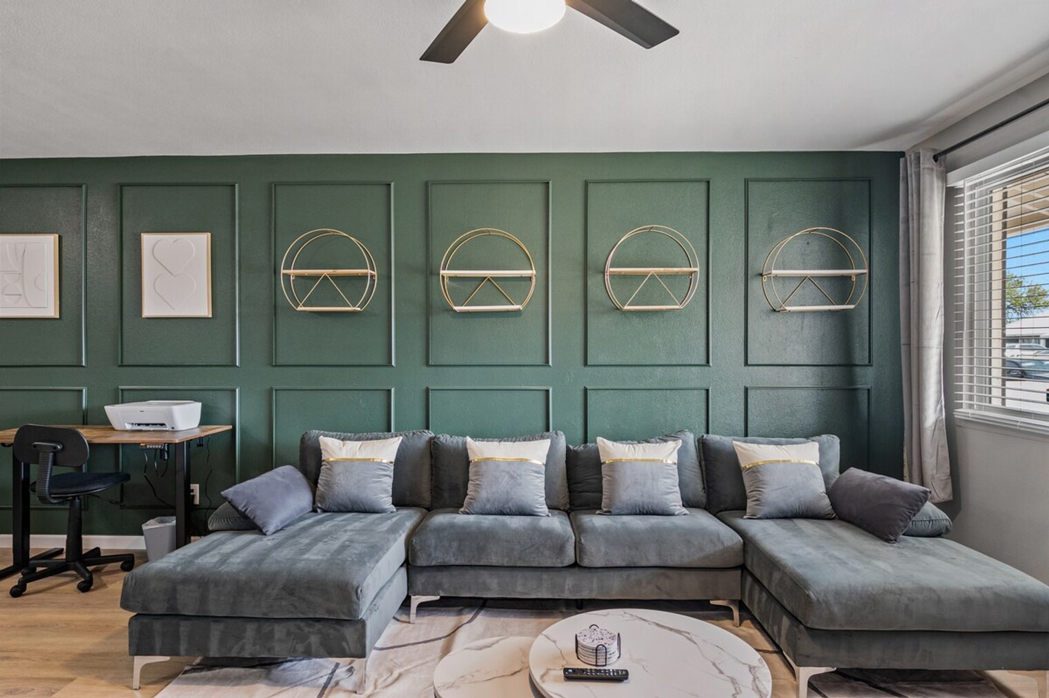 Building Photo - 4102 W Virginia Ave