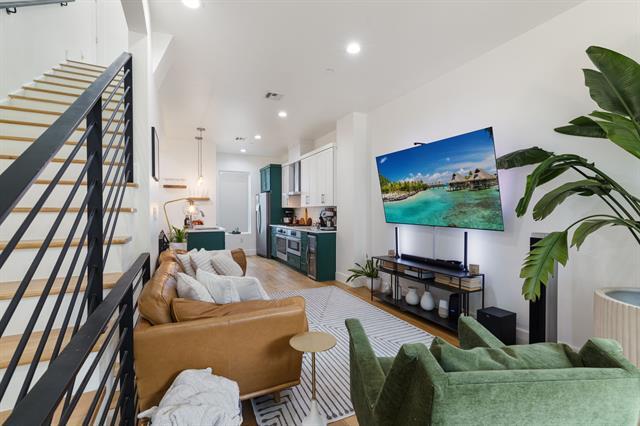 Building Photo - 2222 Moser Ave