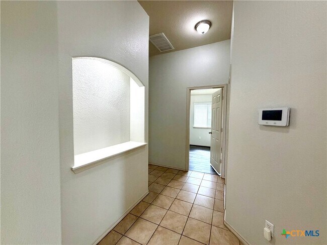 Building Photo - 500 Obsidian Ln