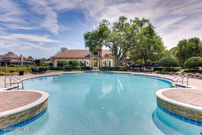 Building Photo - 3589 Sir Rogers Ct