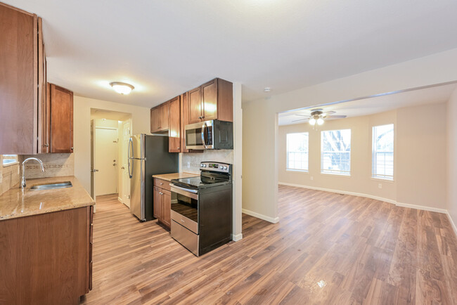 Building Photo - Charming 4-Bedroom Home