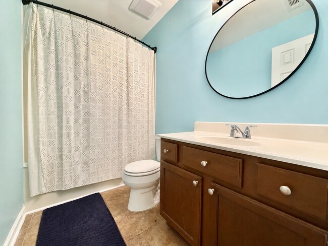 Building Photo - 3BR / 2BA Condo in Southwest Raleigh