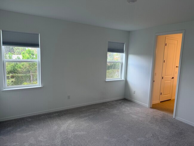 Building Photo - 15077 Shady Palms Ln