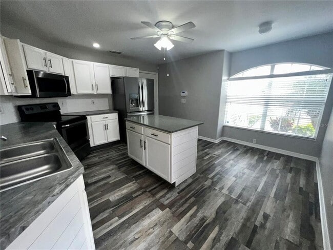 Building Photo - 2620 Regency Oak Ln
