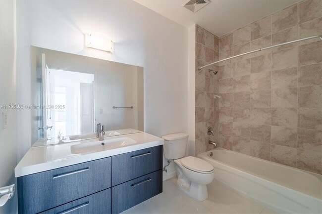 Building Photo - 7910 Harbor Island Dr