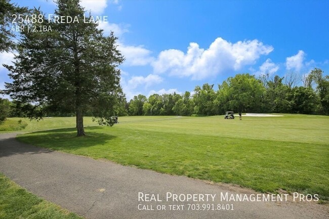 Building Photo - 25488 Freda Ln