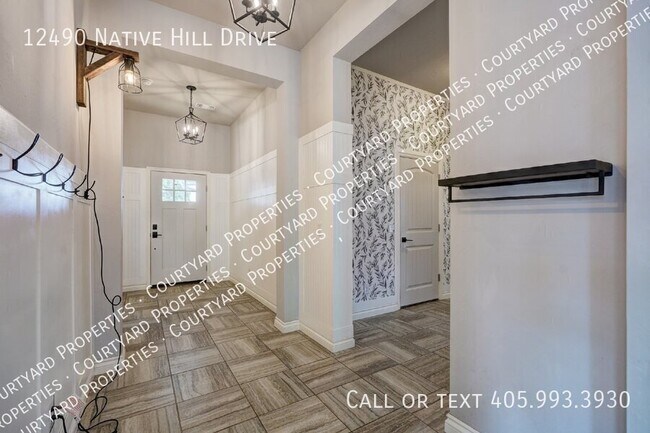 Building Photo - 12490 Native Hill Dr