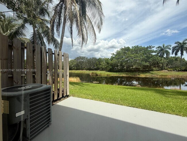 Building Photo - 2434 Cordoba Bend