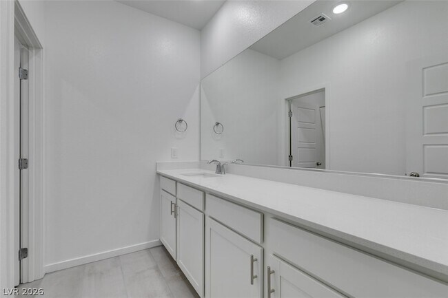 Building Photo - 1540 Maya Xing Ave