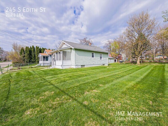 Building Photo - 245 S Edith St