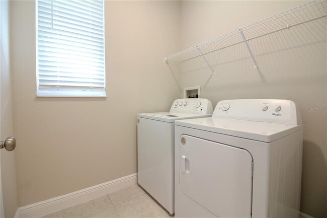 Building Photo - 6269 Great Bear Dr