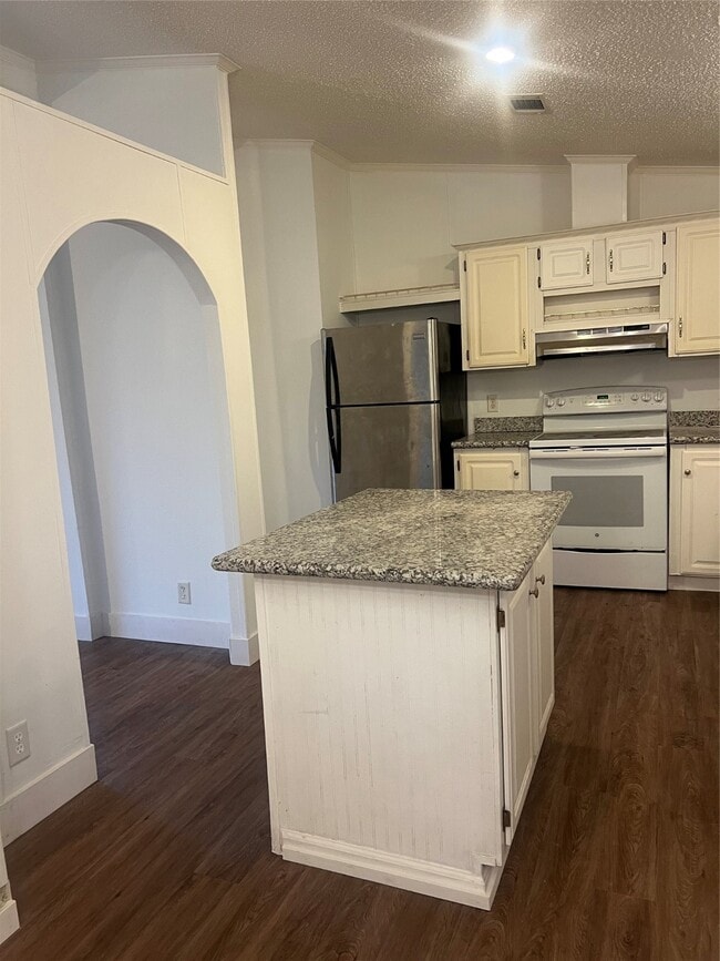 Building Photo - 10312 FM457