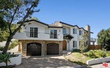 Building Photo - 23550 Valley View Rd